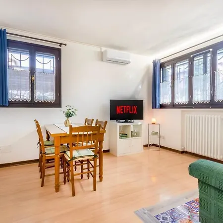 Heaven Near Ferrari's - Train Station * Modena