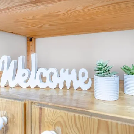 Heaven Near Ferrari's - Train Station Apartmán *