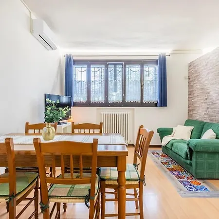 Heaven Near Ferrari's - Train Station Modena