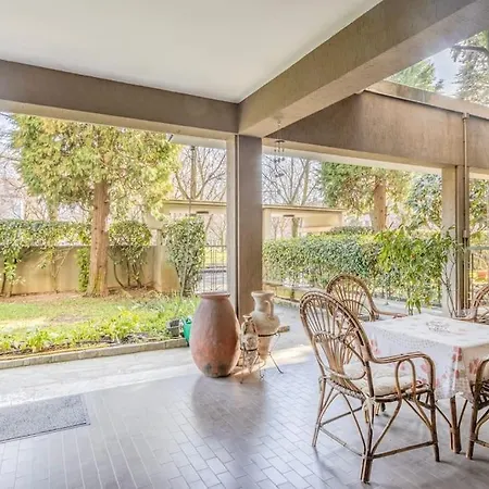 Heaven Near Ferrari's - Train Station Apartmán *