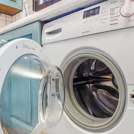 Heaven Near Ferrari's - Train Station * Modena