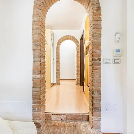 Heaven Near Ferrari's - Train Station Apartmán