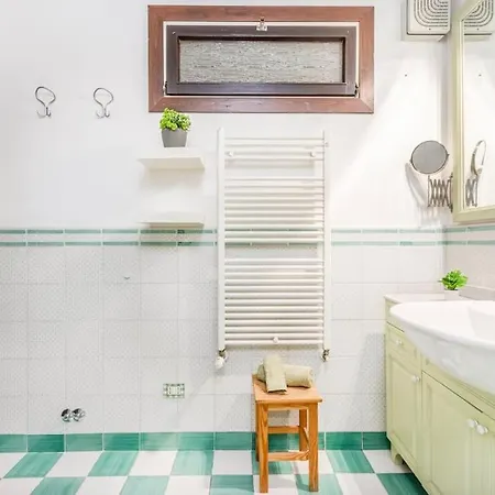 Apartmán Heaven Near Ferrari's - Train Station