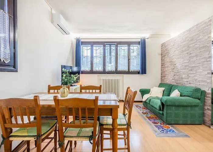 Heaven Near Ferrari's - Train Station Μόντενα